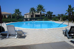 Casa Vacanze Libeccio - Villetta con giardino e piscina condominiale Custonaci